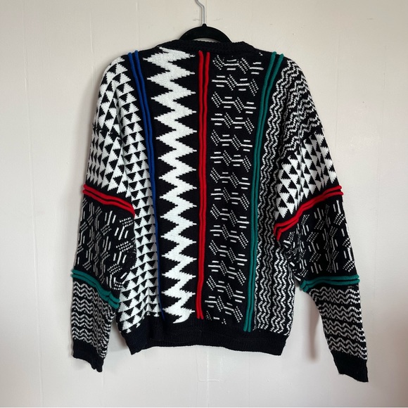 Vintage Concrete Abstract Knit Sweater - Picture 5 of 9